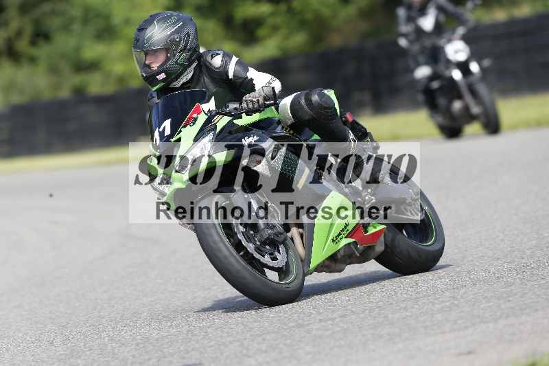 /Archiv-2025/42 07.08.2025 Peter Studer Girls Day ADR/Gruppe pink/11